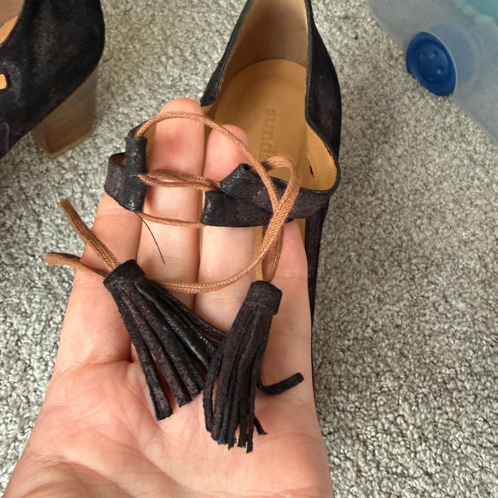 Sundance Natalia Laced Heels Pointed Toe Brown Boho Tassles Pumps Size 40 - Picture 3 of 9